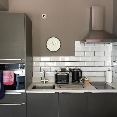 קארדיף Park Lane Aparthotel By Urban Space מראה חיצוני תמונה