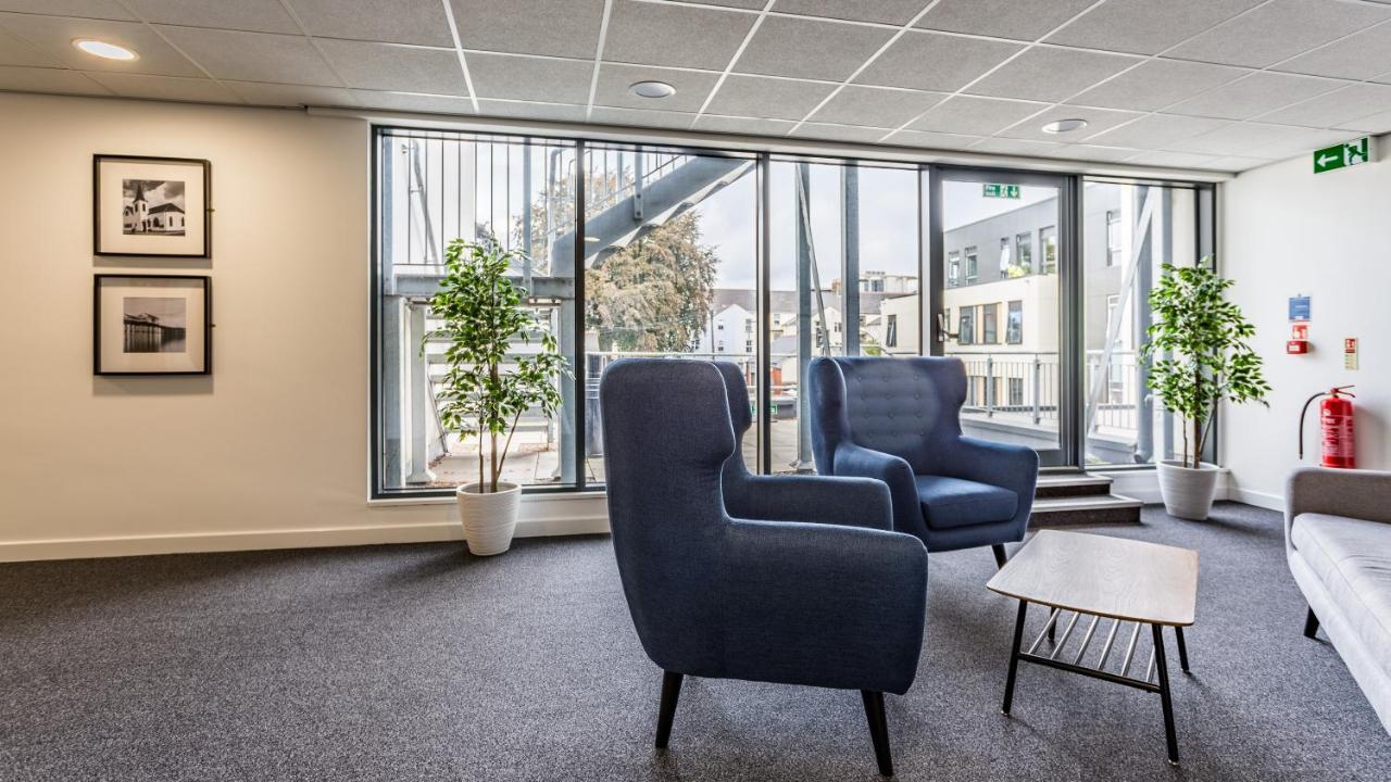קארדיף Park Lane Aparthotel By Urban Space מראה חיצוני תמונה